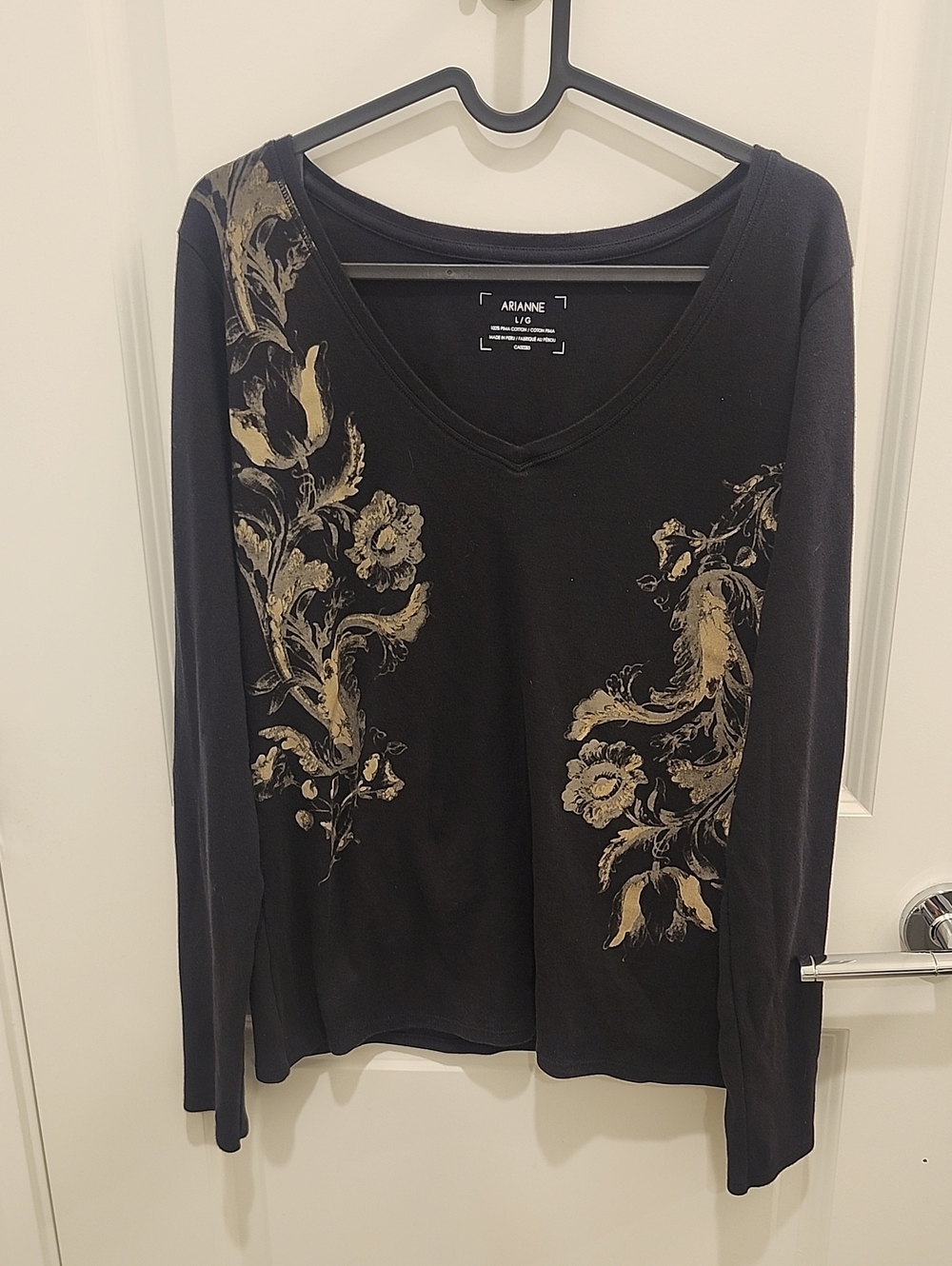 Arianne Black V-Neck Long Sleeve Top with Gold Floral Accents Womens Large